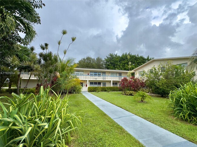 Building Photo - 119 Tilford F