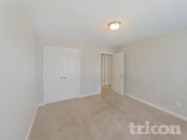 Building Photo - 108 Dalston Rd