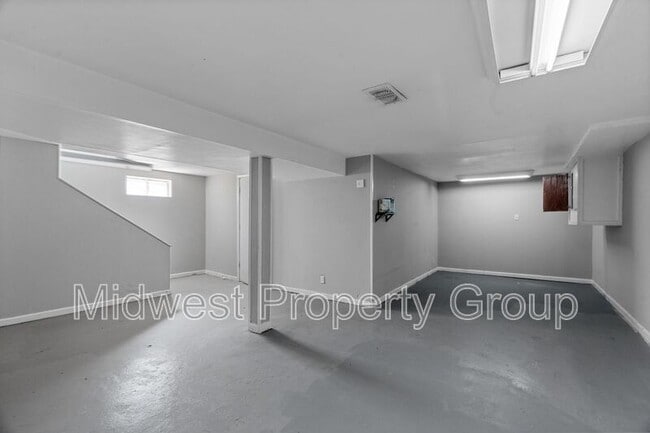 Building Photo - 1700 Newhall Ct