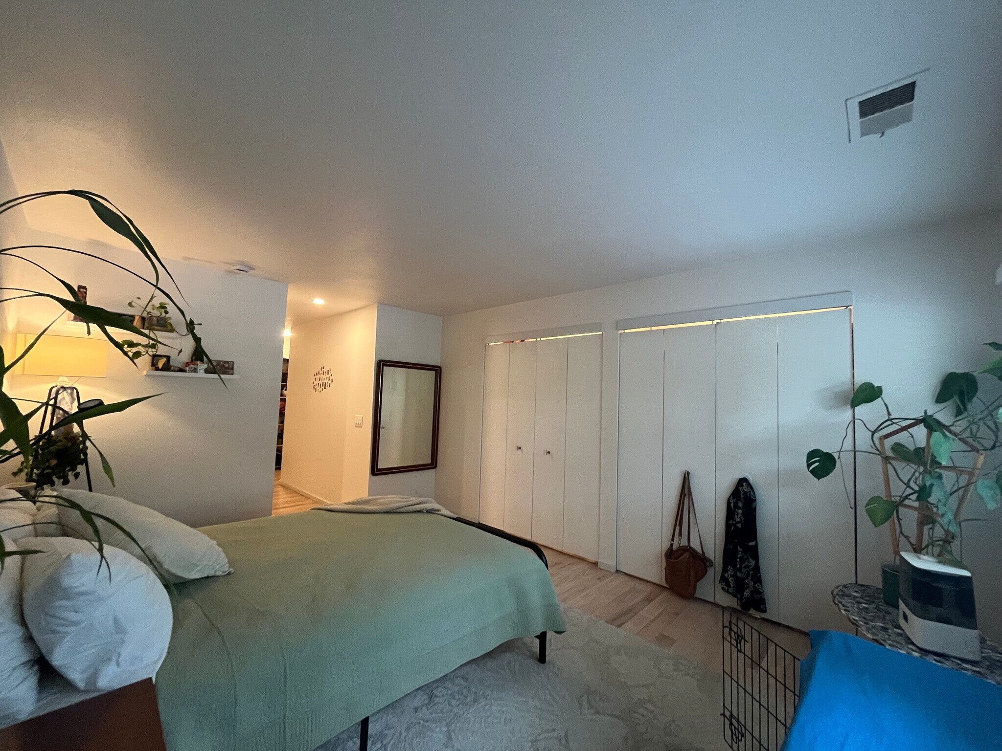 Building Photo - 1556 Bradley Dr