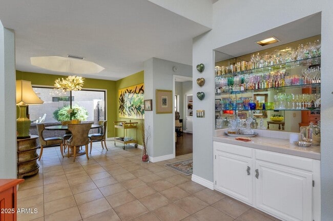 Building Photo - 10591 E Saddlehorn Dr