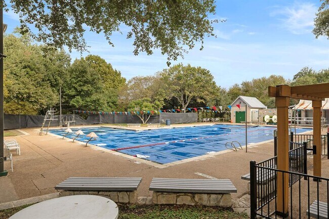 Building Photo - 2013 Cervin Blvd