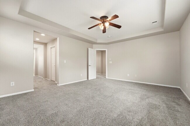 Building Photo - $3,340.95 with $300 off the first month's rent, 4 Beds - 4 Bath, Single Family Home in Trail Park...