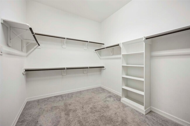 Building Photo - 24023 Lake Molveno Dr