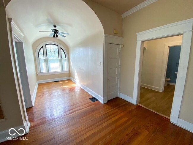 Building Photo - 4208 Rookwood Ave