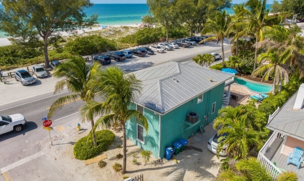 Building Photo - 100 7th St S