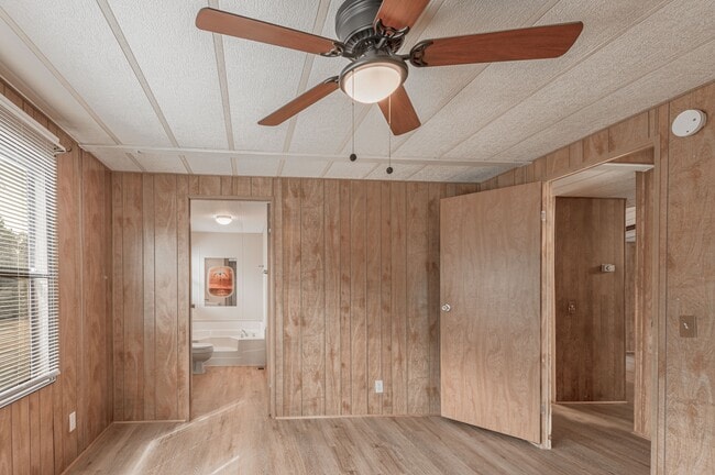 Building Photo - 30 Allen Rd