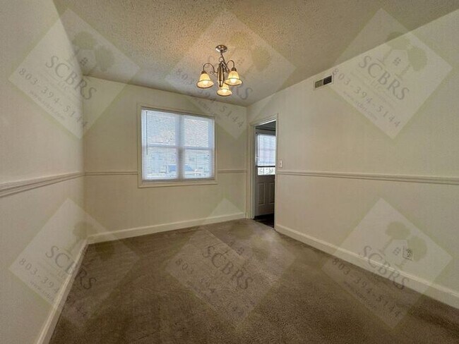 Building Photo - Hampton Hills 2 Bedroom, 1 Bath Condo
