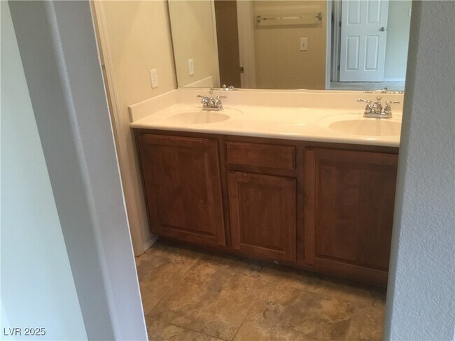 Building Photo - 8277 W Wildwood Glen Dr