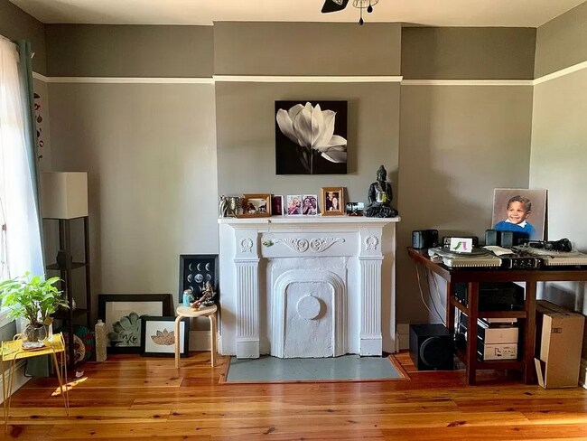 Building Photo - 2223 Parkwood Ave