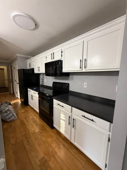 Building Photo - 9708 Lake Pointe Ct
