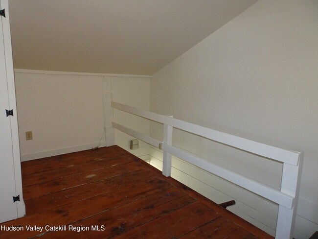 Building Photo - 549 NY-23B