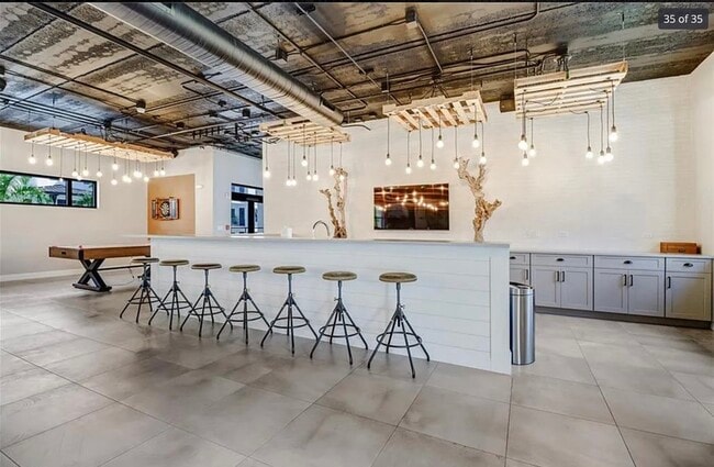 Building Photo - 1111 Central Ave