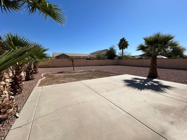 Building Photo - 11783 N 143rd Ave