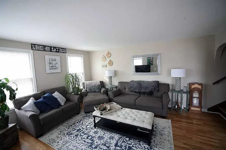 Building Photo - 220 Madison St