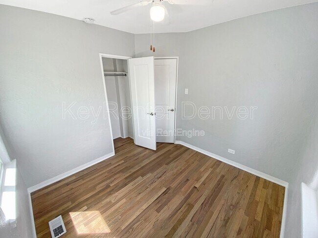 Building Photo - 4960 Decatur St