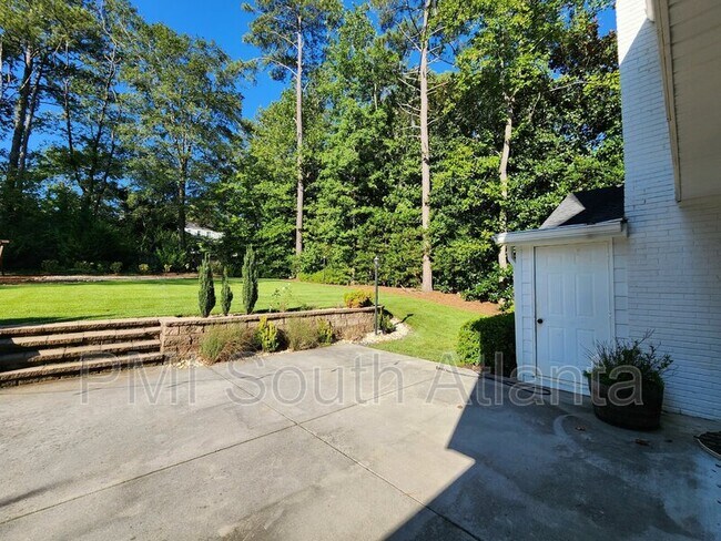 Building Photo - 40 Pheasant Dr SE