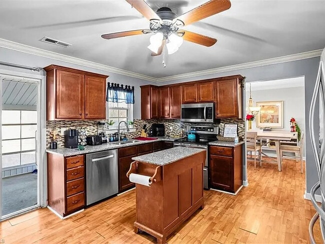Building Photo - Lease OR Lease to Own