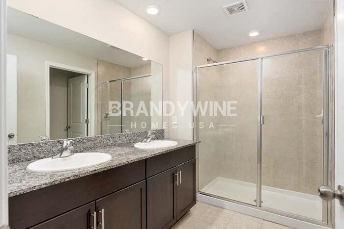 Building Photo - 8659 Ravenna Dr