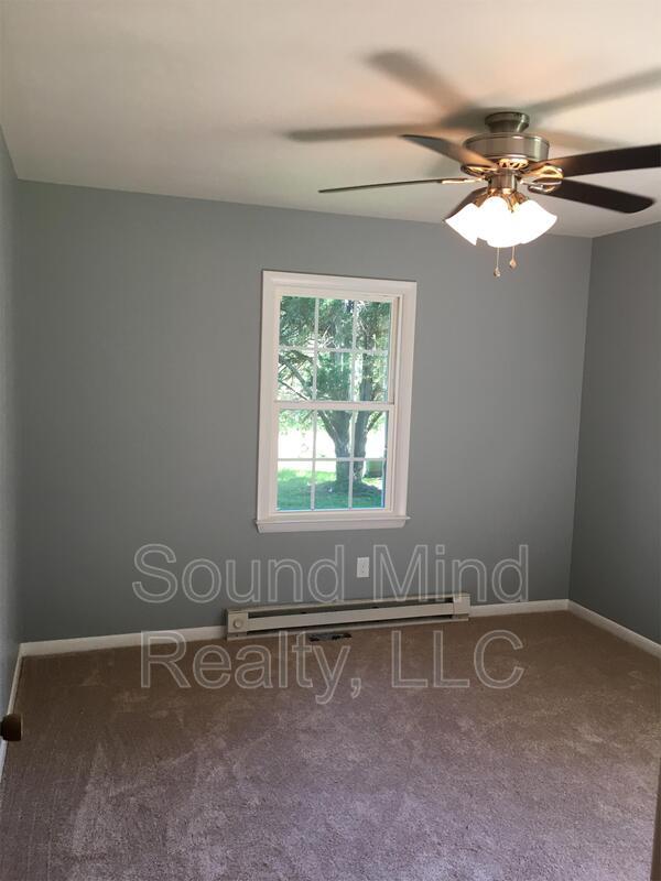 Building Photo - 605 3rd St
