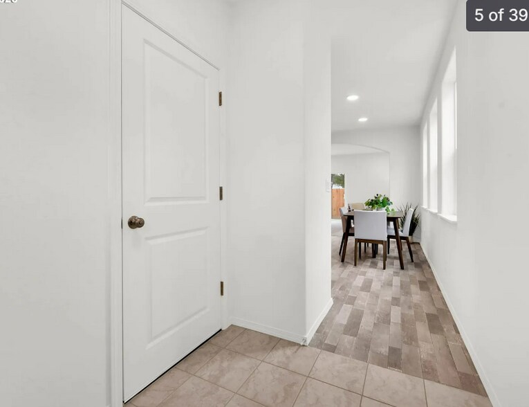 Building Photo - 4353 Kalmia St