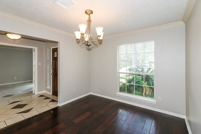 Building Photo - 6207 Hampton Oak Ct