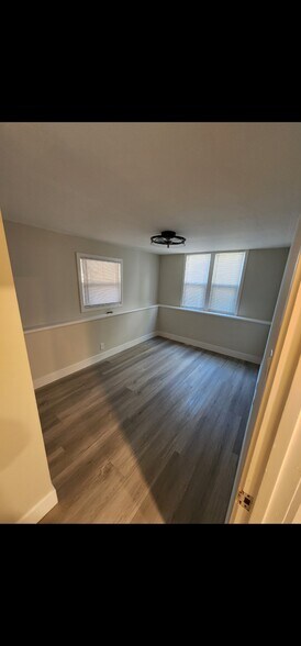 Building Photo - 136 W F St