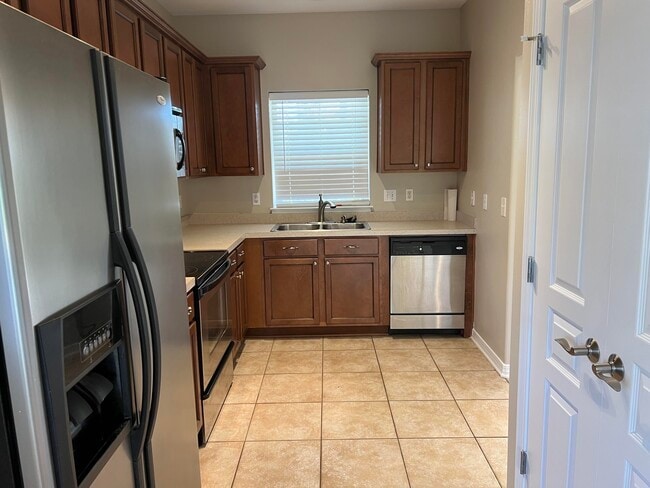 Building Photo - 8 Myrtle Oak Way