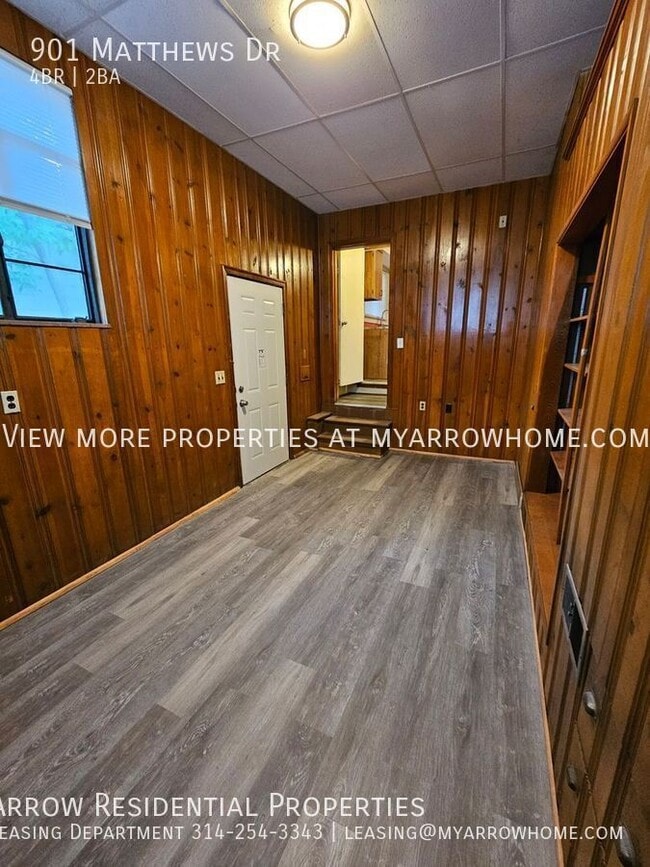 Building Photo - 901 Matthews Dr