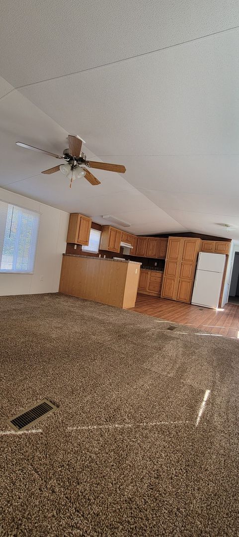 Building Photo - Ready to Move in