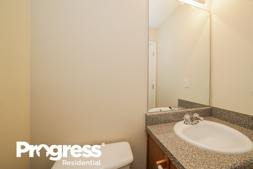 Building Photo - 253 Bainbridge Cir