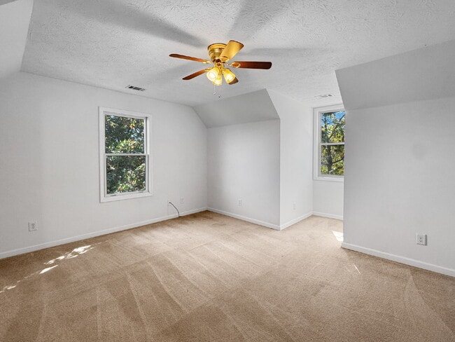 Building Photo - Spacious 3-Bedroom with Bonus Room in Lula