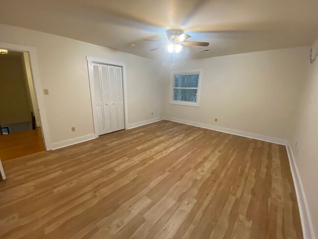 Building Photo - Country living in Glen Allen three bedroom...