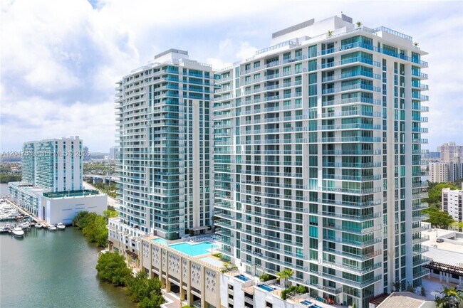 Building Photo - 300 Sunny Isles Blvd
