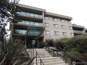 Building Photo - 1bd/1ba Bellevue Condo