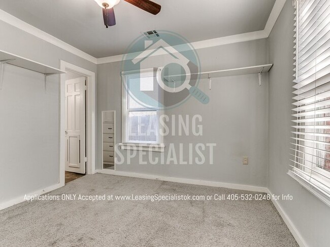 Building Photo - MOVE IN SPECIAL! Charming NW Oklahoma City...