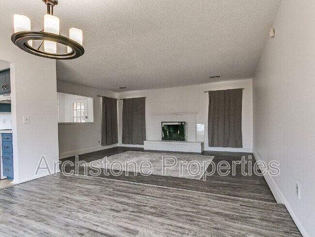 Building Photo - 4508 NW 26th St