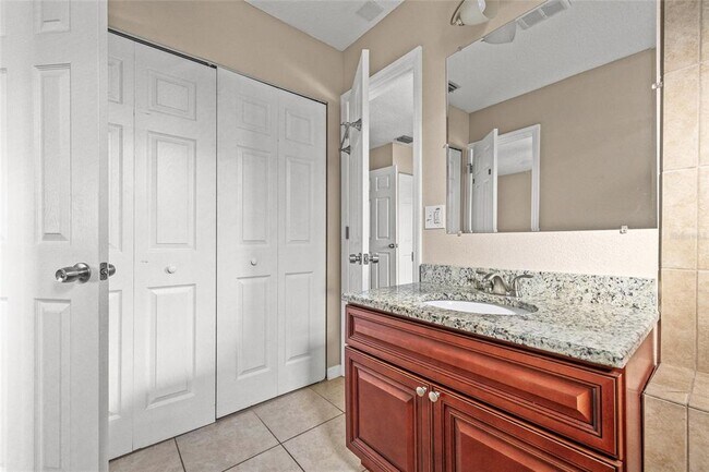 Building Photo - 2501 W Gray St