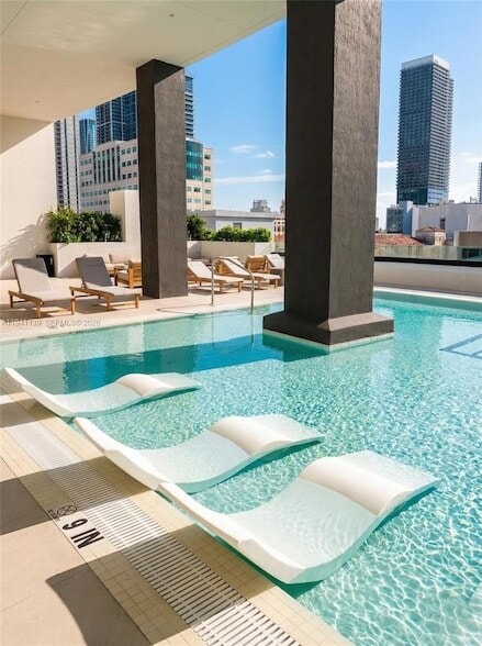 Building Photo - 225 N Miami Ave