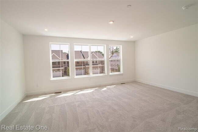 Building Photo - 49530 Coldwater Rdg Dr
