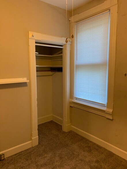 Building Photo - 114 Parker St