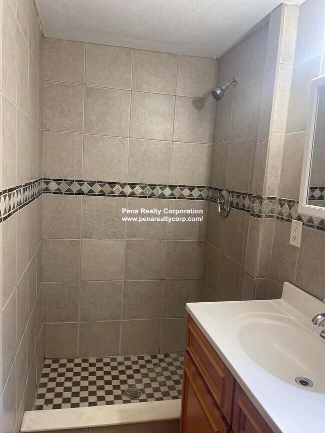 Building Photo - 130 South St