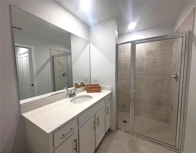 Building Photo - 12140 Wellen Golf St