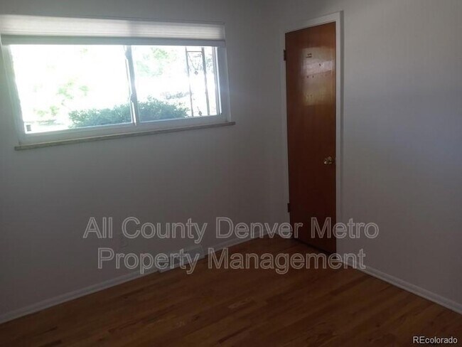 Building Photo - 1610 S Allison St