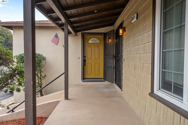 Building Photo - 22123 Main St