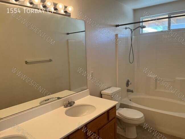 Building Photo - 1554 Torbay Ct