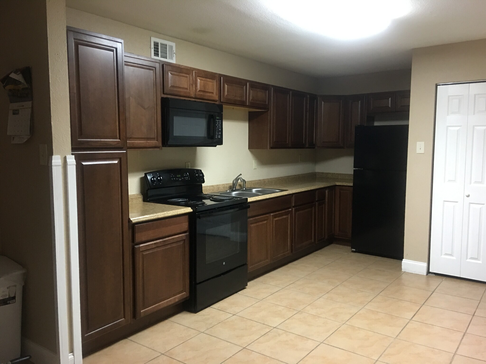 Building Photo - 2110 Willow St