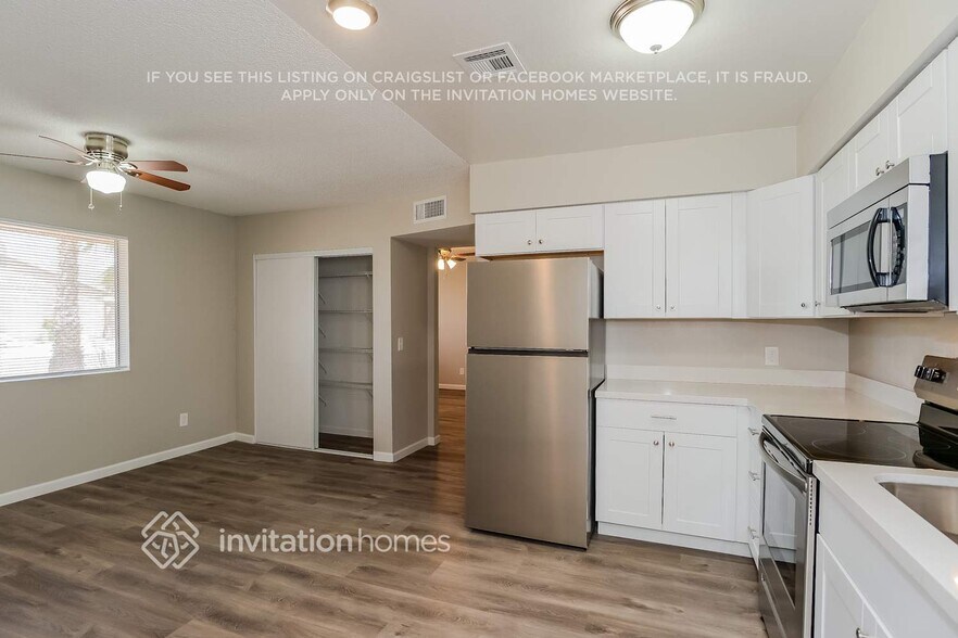 Building Photo - 437 W 5th Ave