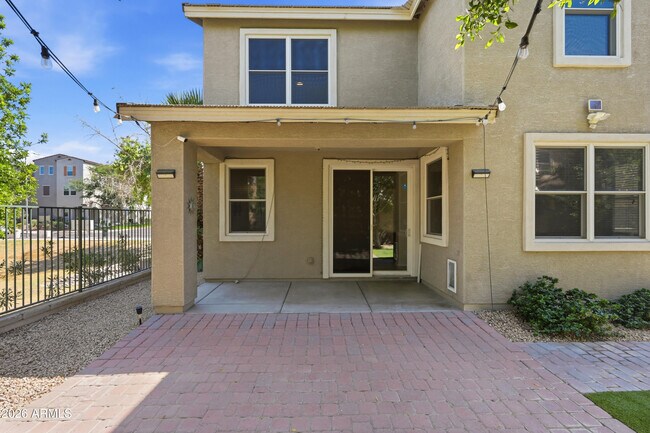 Building Photo - 2250 E Wayland Dr