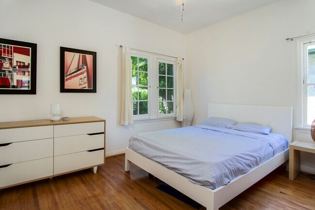 Front Bedroom - 3424 Marathon St